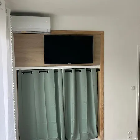 Nouveau -clim -grand Lit Et Terrasse Apartment *